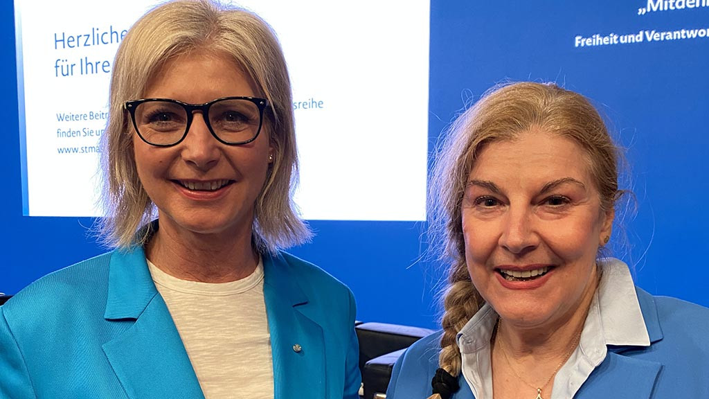  Staatsministerin Ulrike Scharf und Meta Günther