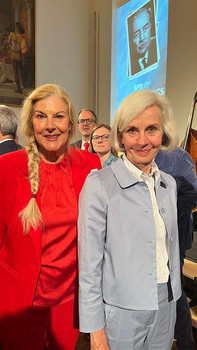 Meta Günther mit der diesjährigen Preisträgerin Prof. Dr. Ursula Münch