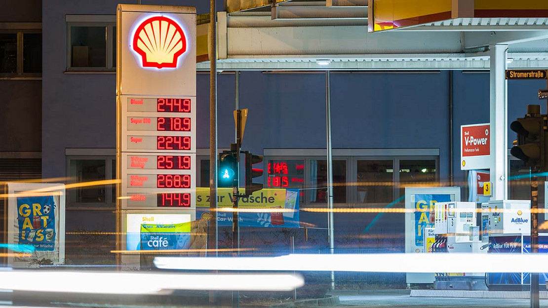 Eine Tankstelle in Deutschland mit Benzinpreisen bis über 2,50 Euro. 