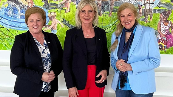 Von links: Michaela Engelmeier, Ulrike Scharf und Meta Günther