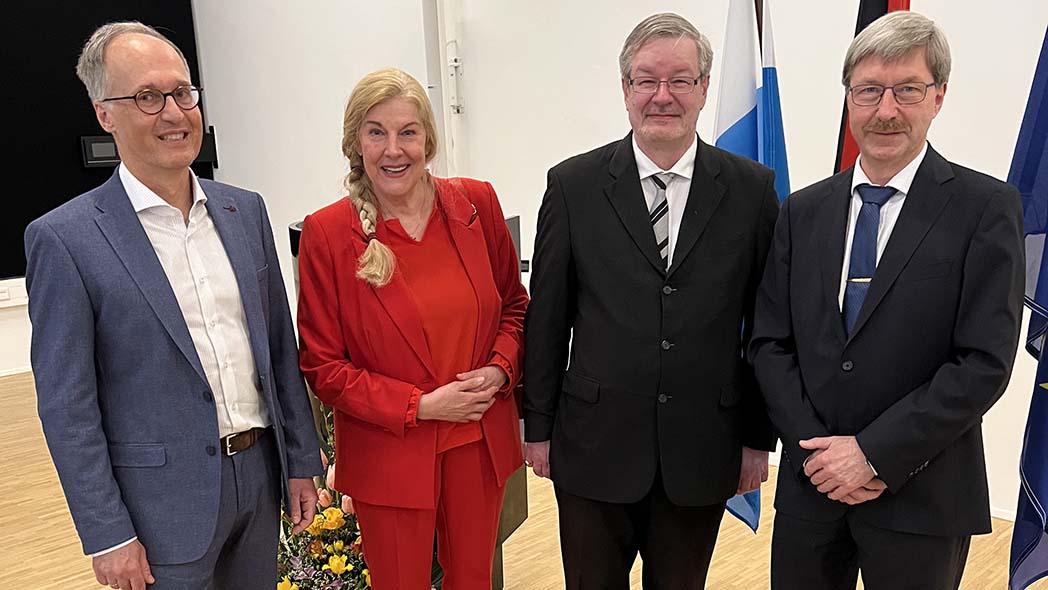  Der neue Vizepräsident des Bayerischen LSG, Wolfgang Neuerer, SoVD-Landesvorsitzende Meta Günther, SoVD-Jurist Maximilian Schlägel und Jürgen Michels, Ex-Vizepräsident des LSG.