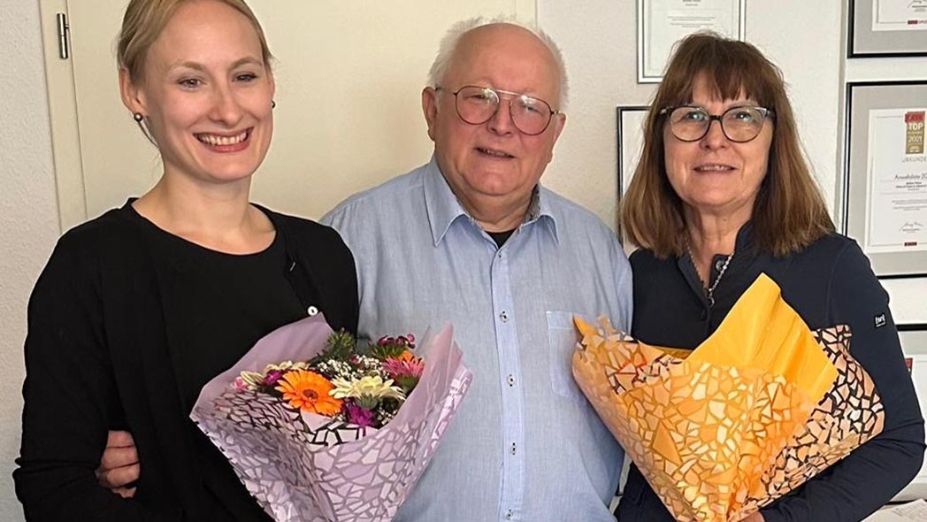 V. li.: Sophia Kuhn, der 2. Landesvorsitzende Gerd Reinhardt und Elfriede Schreiner.